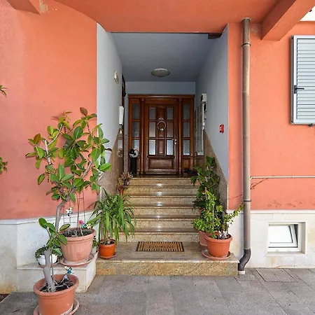 Fuer 4 Personen Ca 49 Qm In Rovinj, Istrien Istrische Riviera Apartment Rovinj
